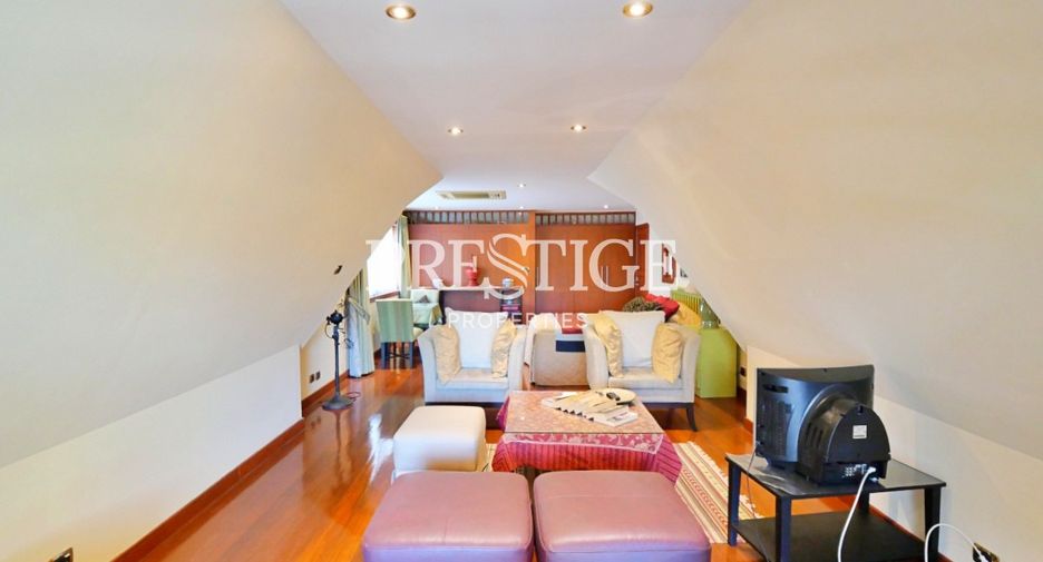 Haus zur Miete mit 4 Zimmer in Bang Lamung, Chonburi
