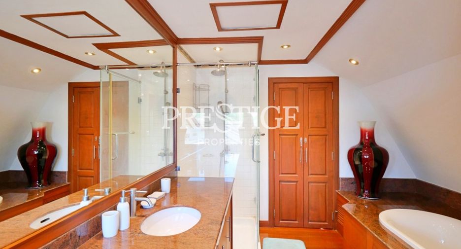 Haus zur Miete mit 4 Zimmer in Bang Lamung, Chonburi