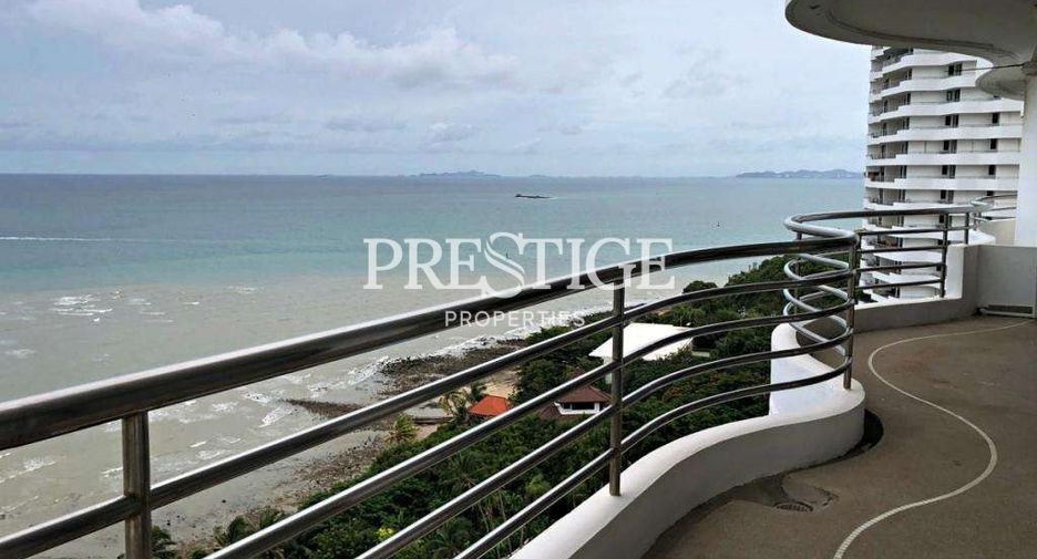 For rent 3 bedrooms condo in Bang Lamung, Chonburi