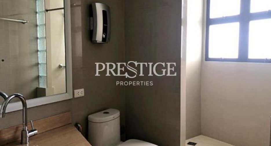 For rent 3 bedrooms condo in Bang Lamung, Chonburi