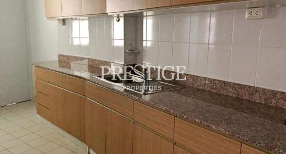 For rent 3 bedrooms condo in Bang Lamung, Chonburi