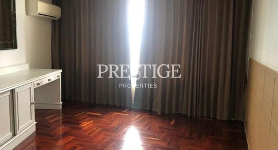 For rent 3 bedrooms condo in Bang Lamung, Chonburi