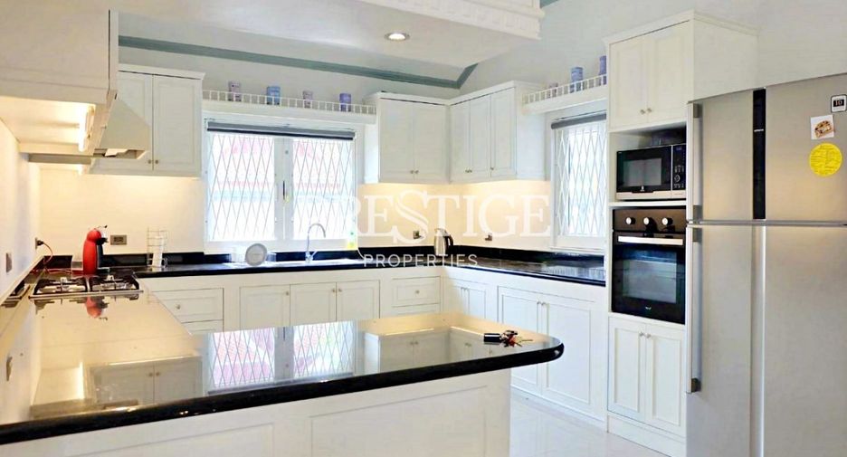 For rent 4 bedrooms house in Bang Lamung, Chonburi