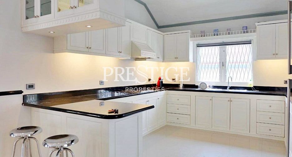 For rent 4 bedrooms house in Bang Lamung, Chonburi