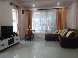 Casa en alquiler de 3 habitaciones en Ban Khai, Rayong