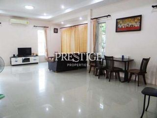 Casa en alquiler de 3 habitaciones en Ban Khai, Rayong