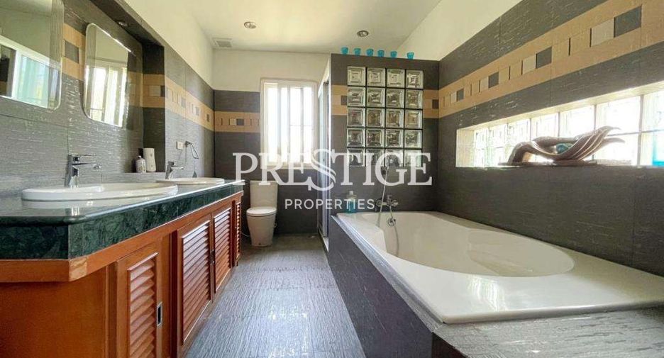 For rent 4 bedrooms house in Bang Lamung, Chonburi