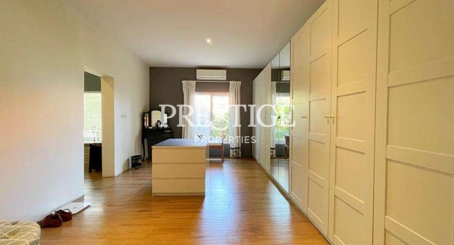 For rent 4 bedrooms house in Bang Lamung, Chonburi