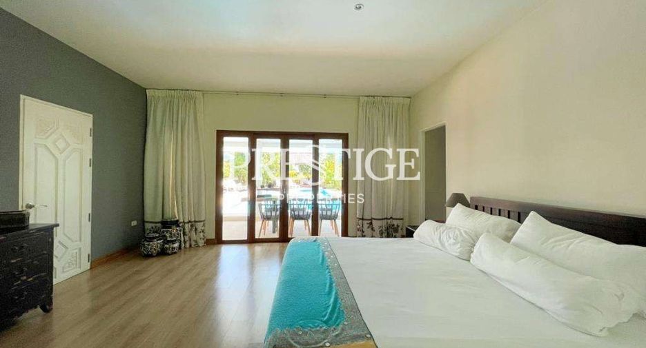 For rent 4 bedrooms house in Bang Lamung, Chonburi