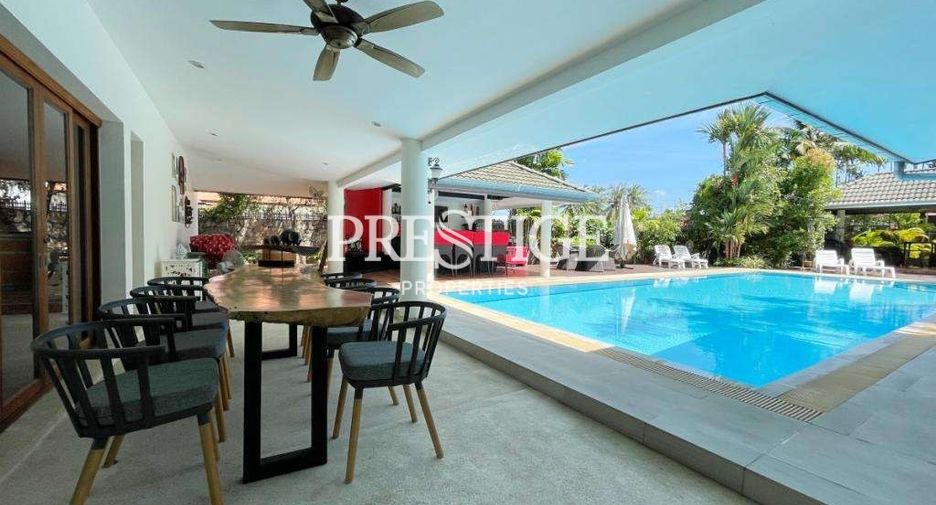 For rent 4 bedrooms house in Bang Lamung, Chonburi