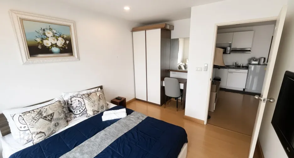 For rent 1 bed condo in Watthana, Bangkok