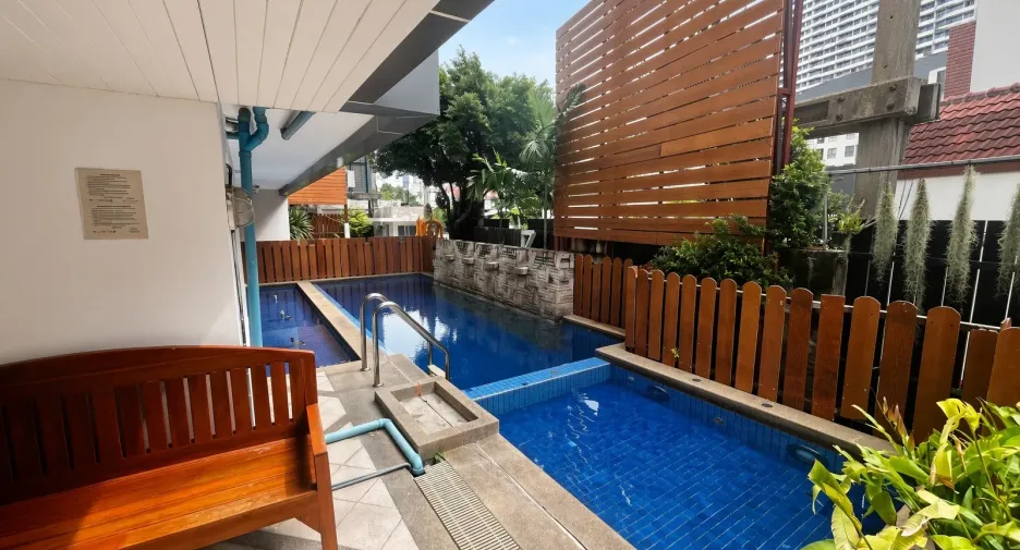 For rent 1 bed condo in Watthana, Bangkok