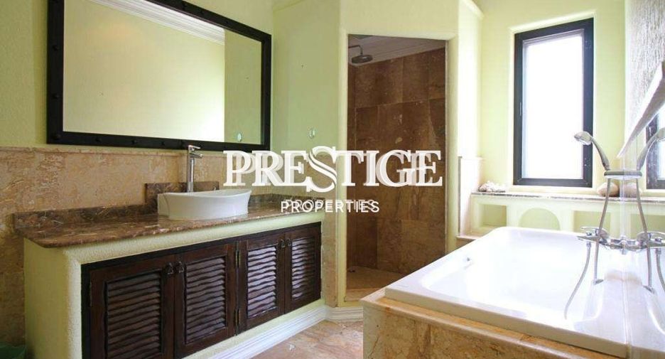 For rent 4 bedrooms house in Bang Lamung, Chonburi