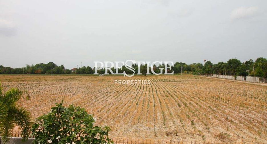 For rent 4 bedrooms house in Bang Lamung, Chonburi