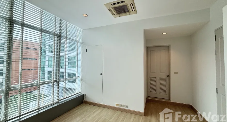 Wohnung zum Kauf mit 2 Zimmer in Sathon, Bangkok
