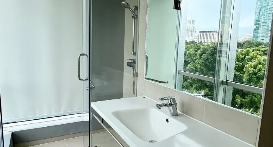 Wohnung zum Kauf mit 2 Zimmer in Sathon, Bangkok