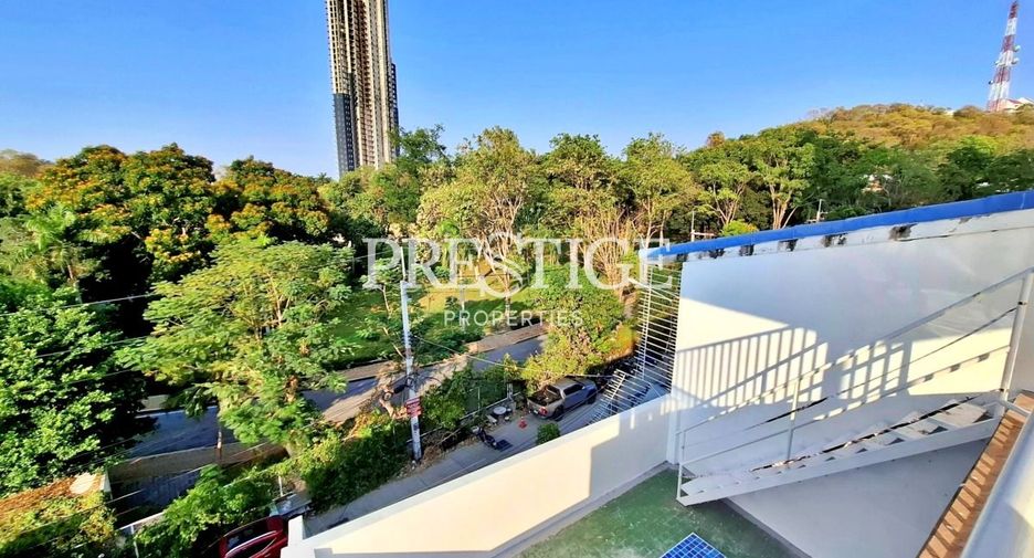 Haus zur Miete mit 4 Zimmer in Bang Lamung, Chonburi