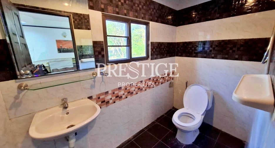 Haus zur Miete mit 4 Zimmer in Bang Lamung, Chonburi