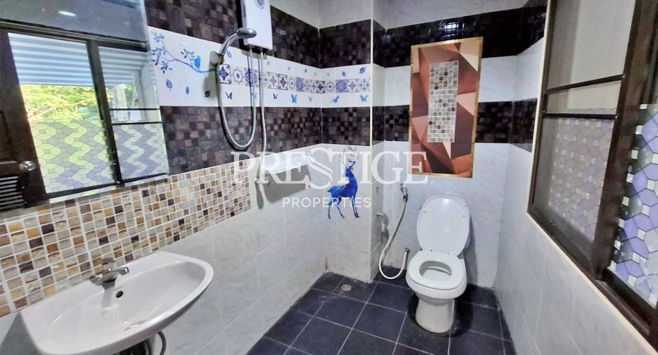 Haus zur Miete mit 4 Zimmer in Bang Lamung, Chonburi