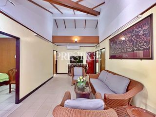 Haus zur Miete mit 5 Zimmer in Bang Lamung, Chonburi