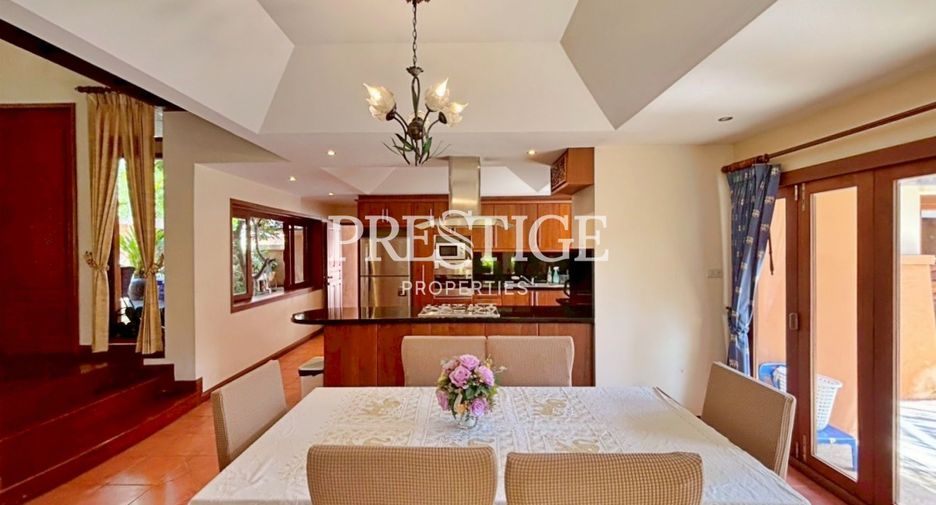 For rent 5 bedrooms house in Jomtien, Pattaya