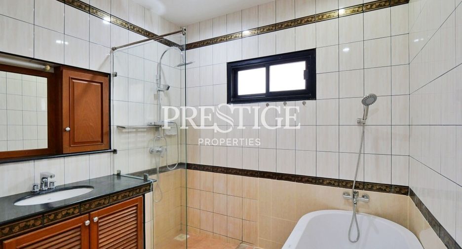 For rent 4 bedrooms house in Bang Lamung, Chonburi