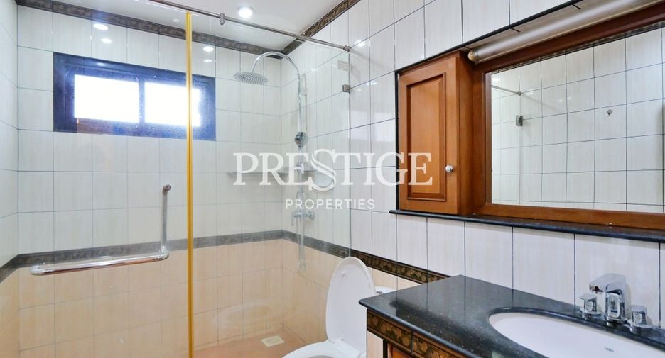 For rent 4 bedrooms house in Bang Lamung, Chonburi