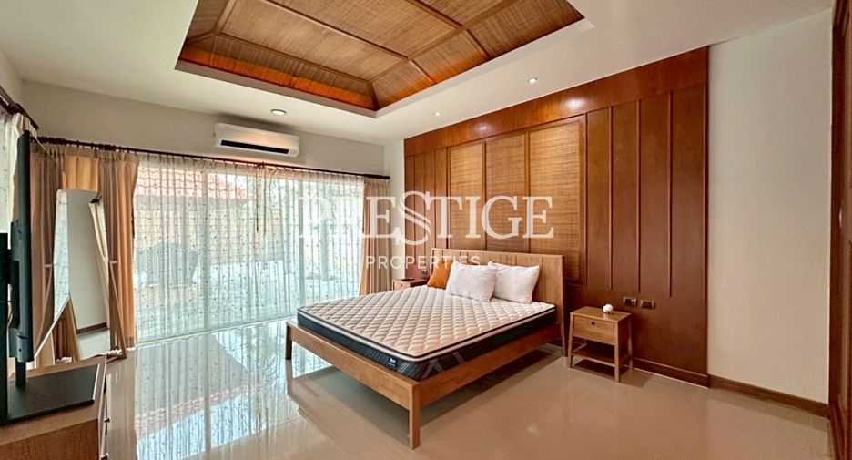 Casa en alquiler de 4 habitaciones en Huay Yai, Pattaya