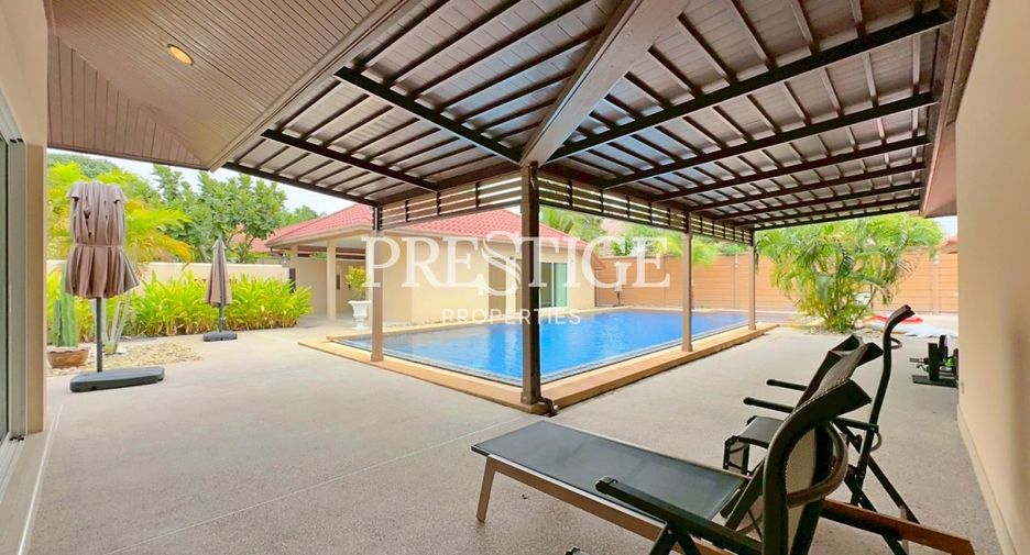 Casa en alquiler de 4 habitaciones en Huay Yai, Pattaya
