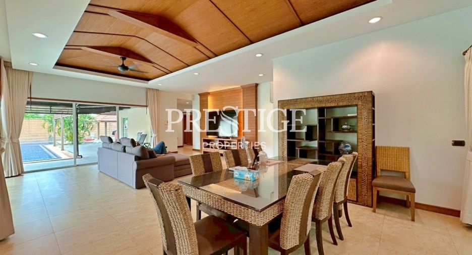 Casa en alquiler de 4 habitaciones en Huay Yai, Pattaya