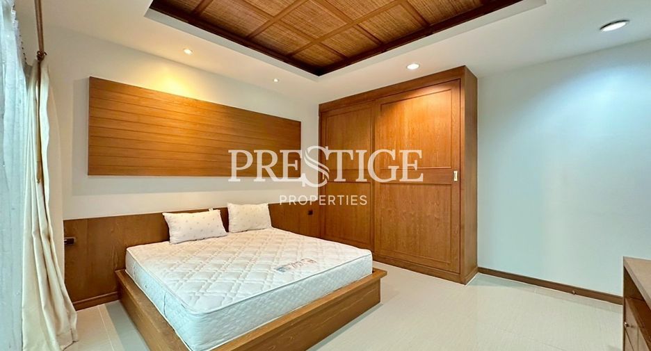 Casa en alquiler de 4 habitaciones en Huay Yai, Pattaya