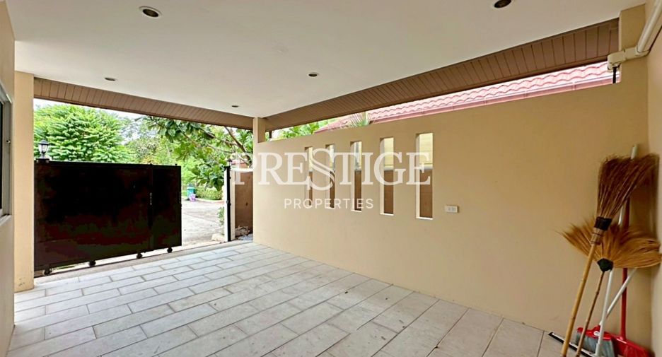 Casa en alquiler de 4 habitaciones en Huay Yai, Pattaya