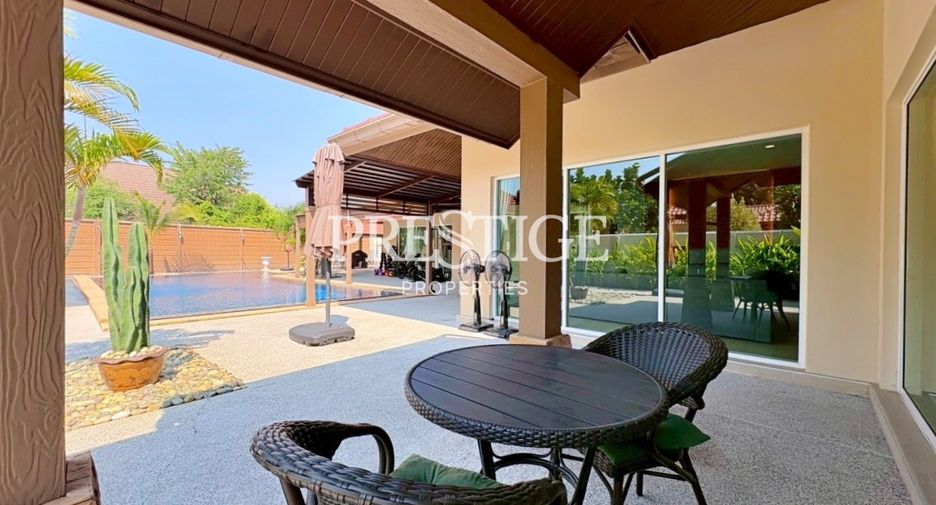 Casa en alquiler de 4 habitaciones en Huay Yai, Pattaya