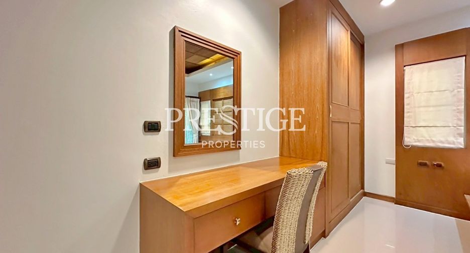 Casa en alquiler de 4 habitaciones en Huay Yai, Pattaya
