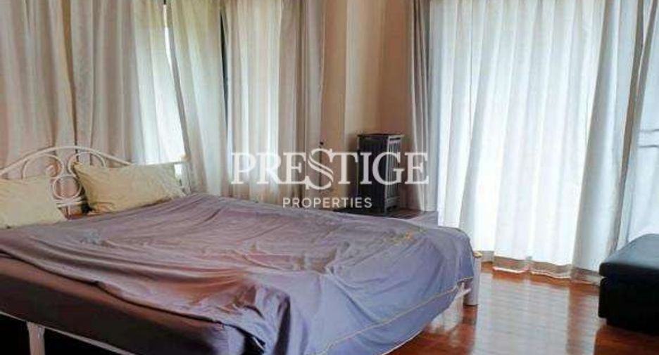 Casa en alquiler de 3 habitaciones en Bang Lamung, Chonburi
