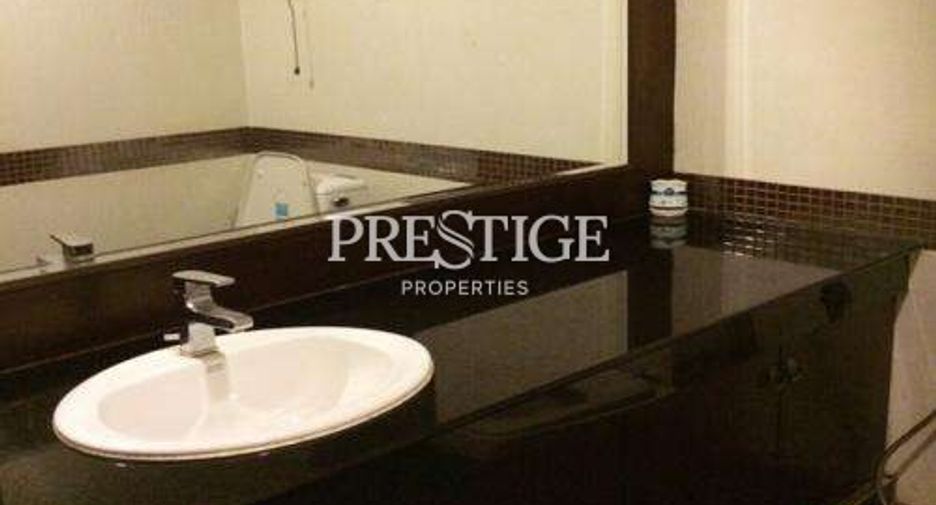 Casa en venta y en alquiler de 4 habitaciones en Bang Lamung, Chonburi