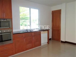 Casa en alquiler de 4 habitaciones en Ban Chang, Rayong