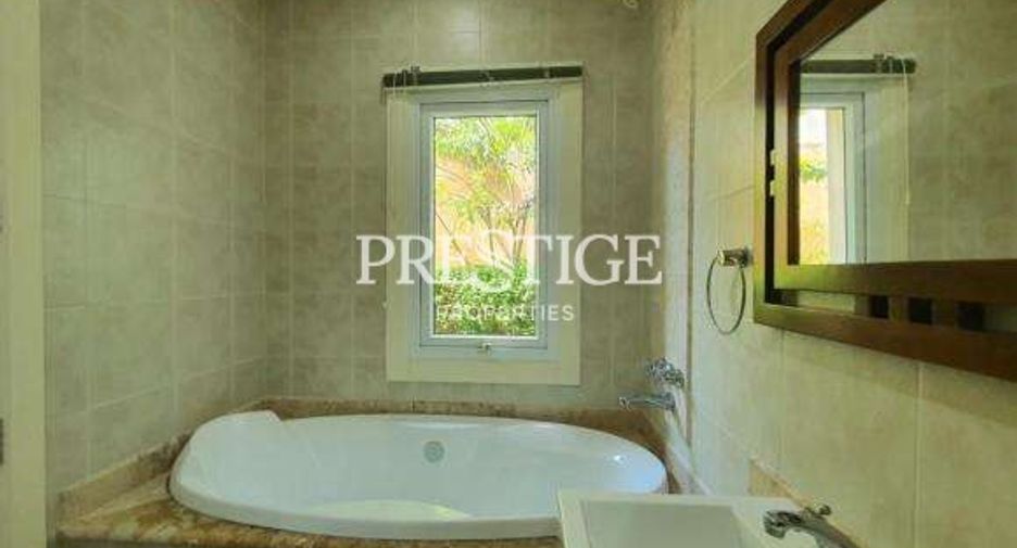 For sale そして for rent 3 ベッドルーム house in Bang Lamung, Chonburi