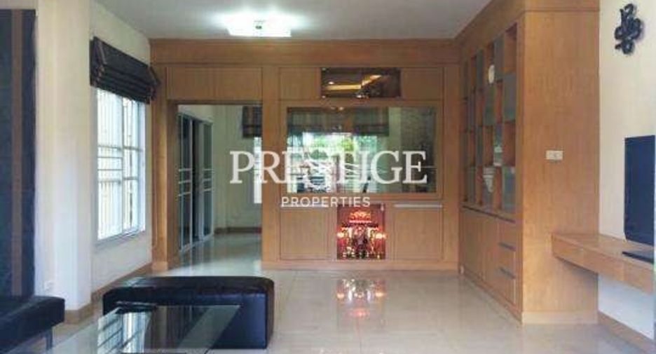 For rent 3 bedrooms house in Bang Lamung, Chonburi