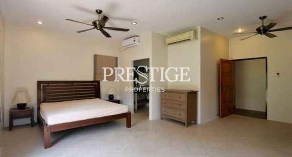 For rent 5 bedrooms house in Bang Lamung, Chonburi