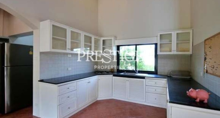 For rent 5 bedrooms house in Bang Lamung, Chonburi