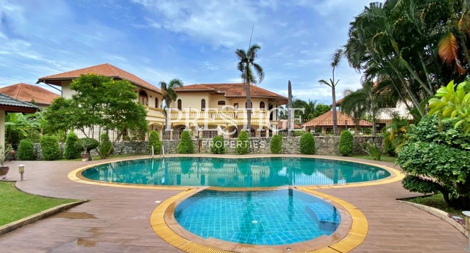 For rent 4 bedrooms house in Bang Lamung, Chonburi