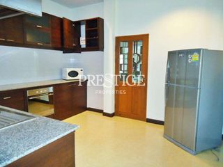 Casa en alquiler de 3 habitaciones en Ban Khai, Rayong