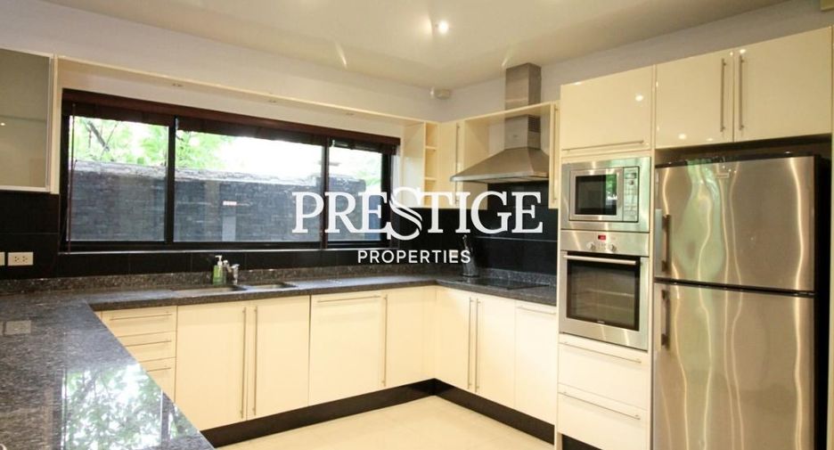 For rent 3 bedrooms house in Jomtien, Pattaya