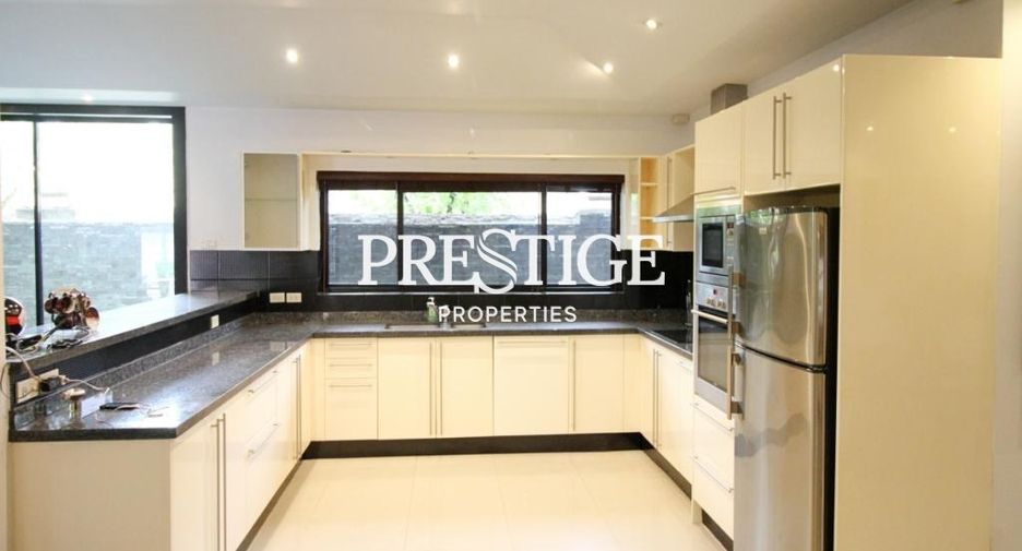 For rent 3 bedrooms house in Jomtien, Pattaya