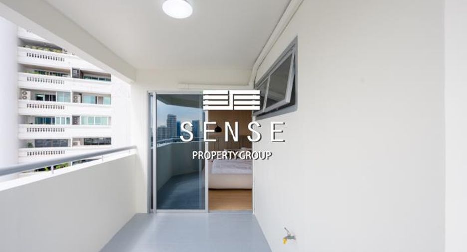 For sale 2 bedrooms condo in Khlong Toei, Bangkok