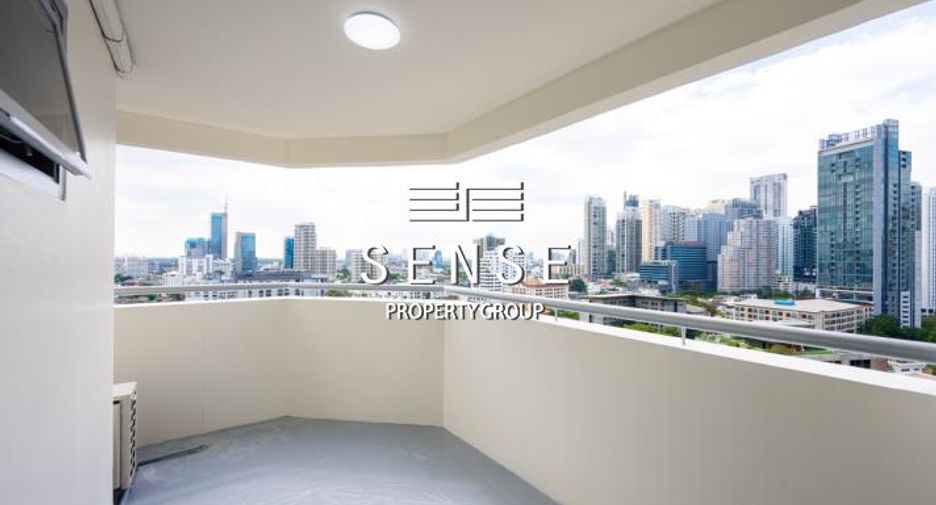 For sale 2 bedrooms condo in Khlong Toei, Bangkok