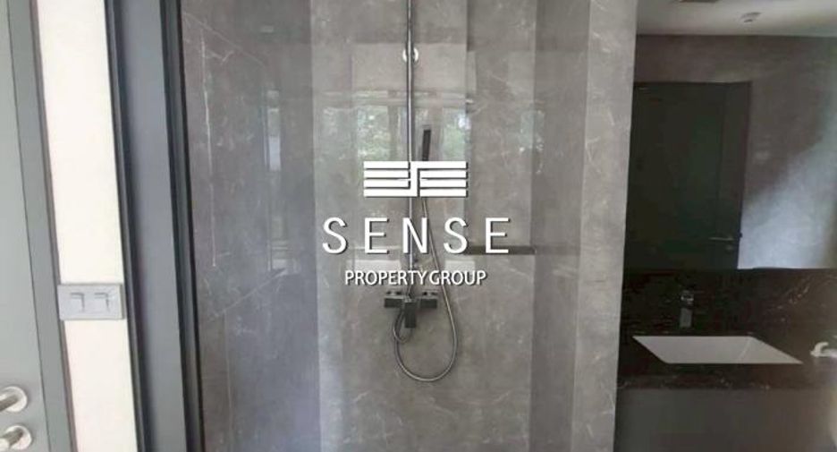 For sale 2 bedrooms condo in Huai Khwang, Bangkok
