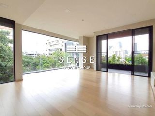 For sale 2 bedrooms condo in Huai Khwang, Bangkok