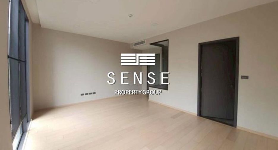 For sale 2 bedrooms condo in Huai Khwang, Bangkok